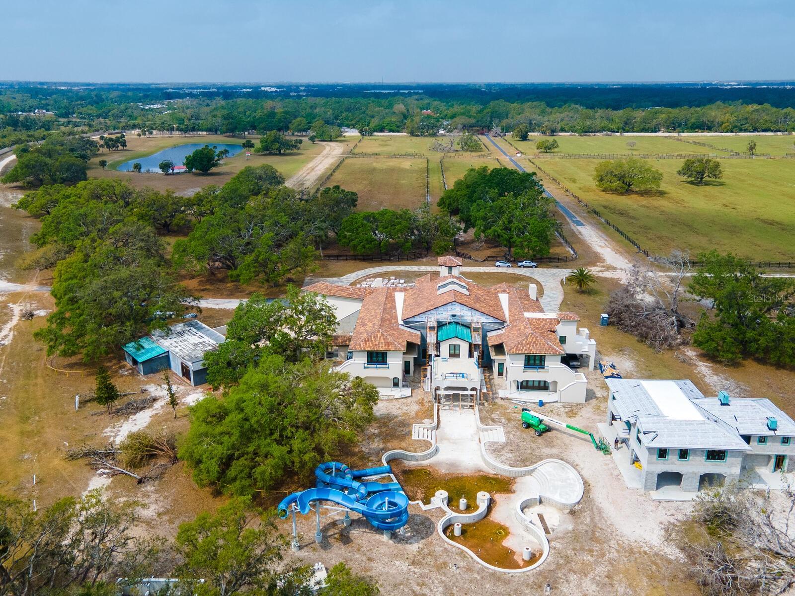 Listing photo id 2 for 600 Jackson Road