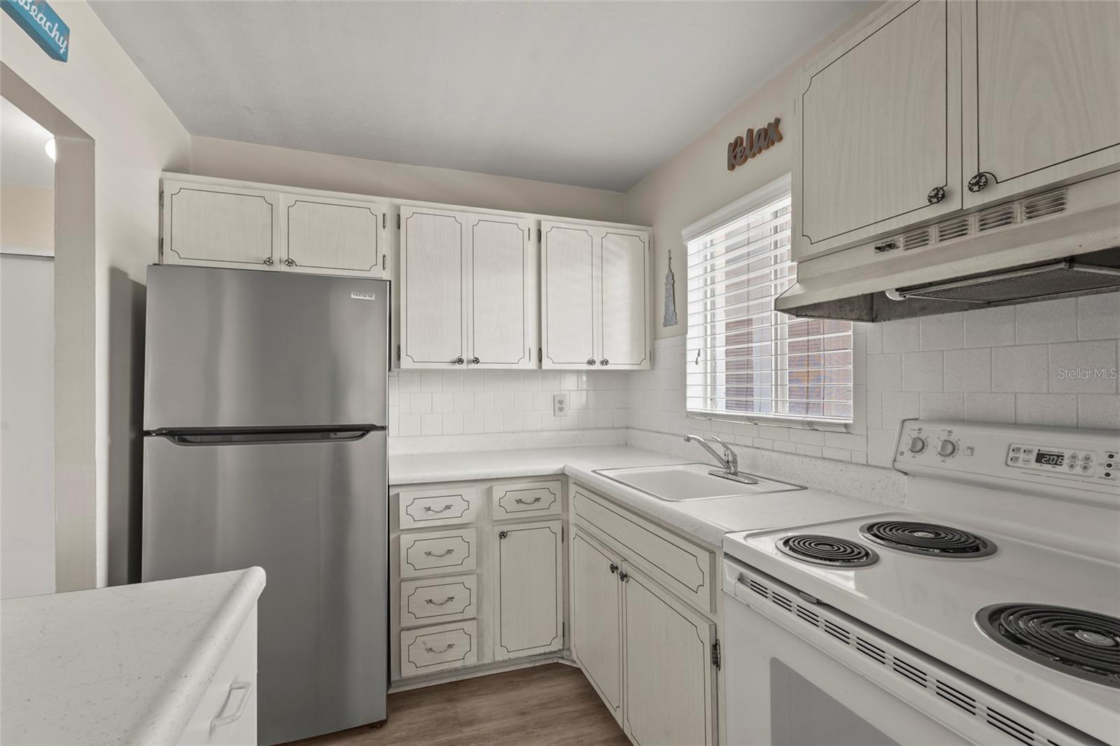 Image 4 of 39 For 1837 Flamingo Boulevard O35