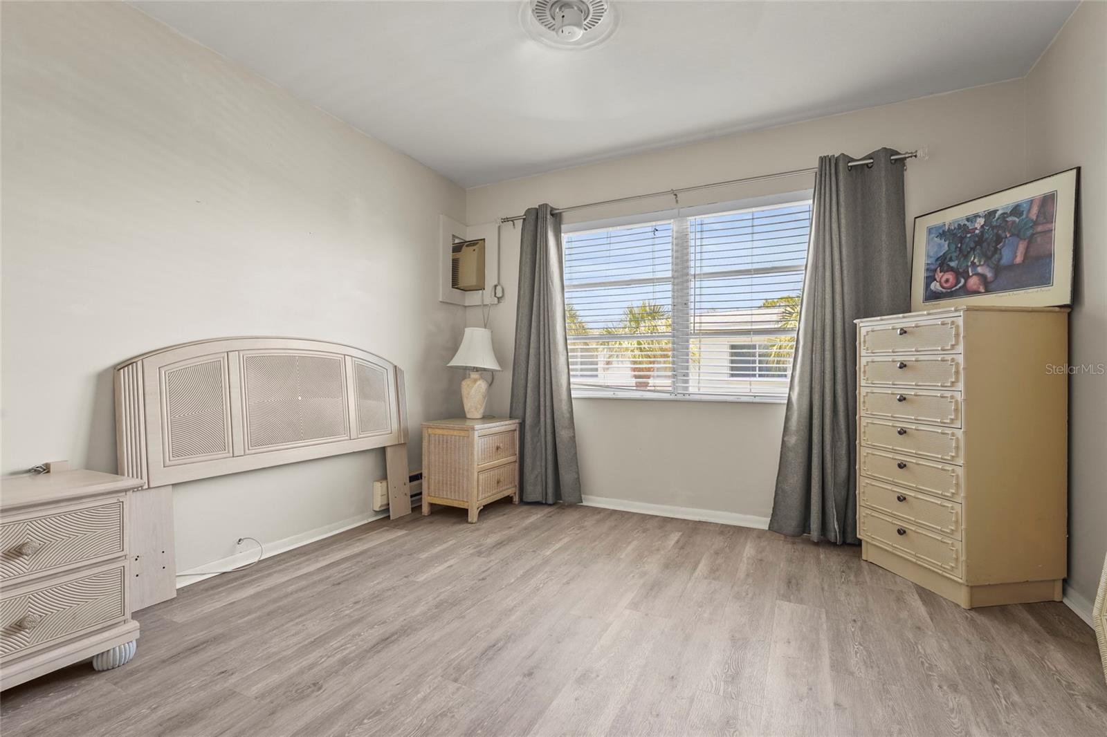 Image 5 of 39 For 1837 Flamingo Boulevard O35