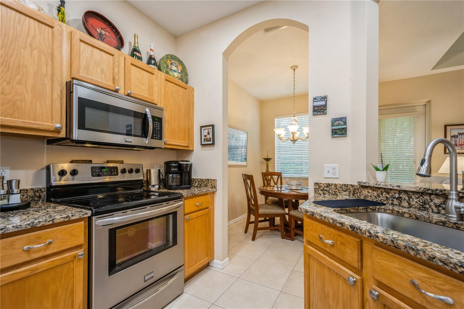 Image 10 of 32 For 6412 Rosefinch Court 103