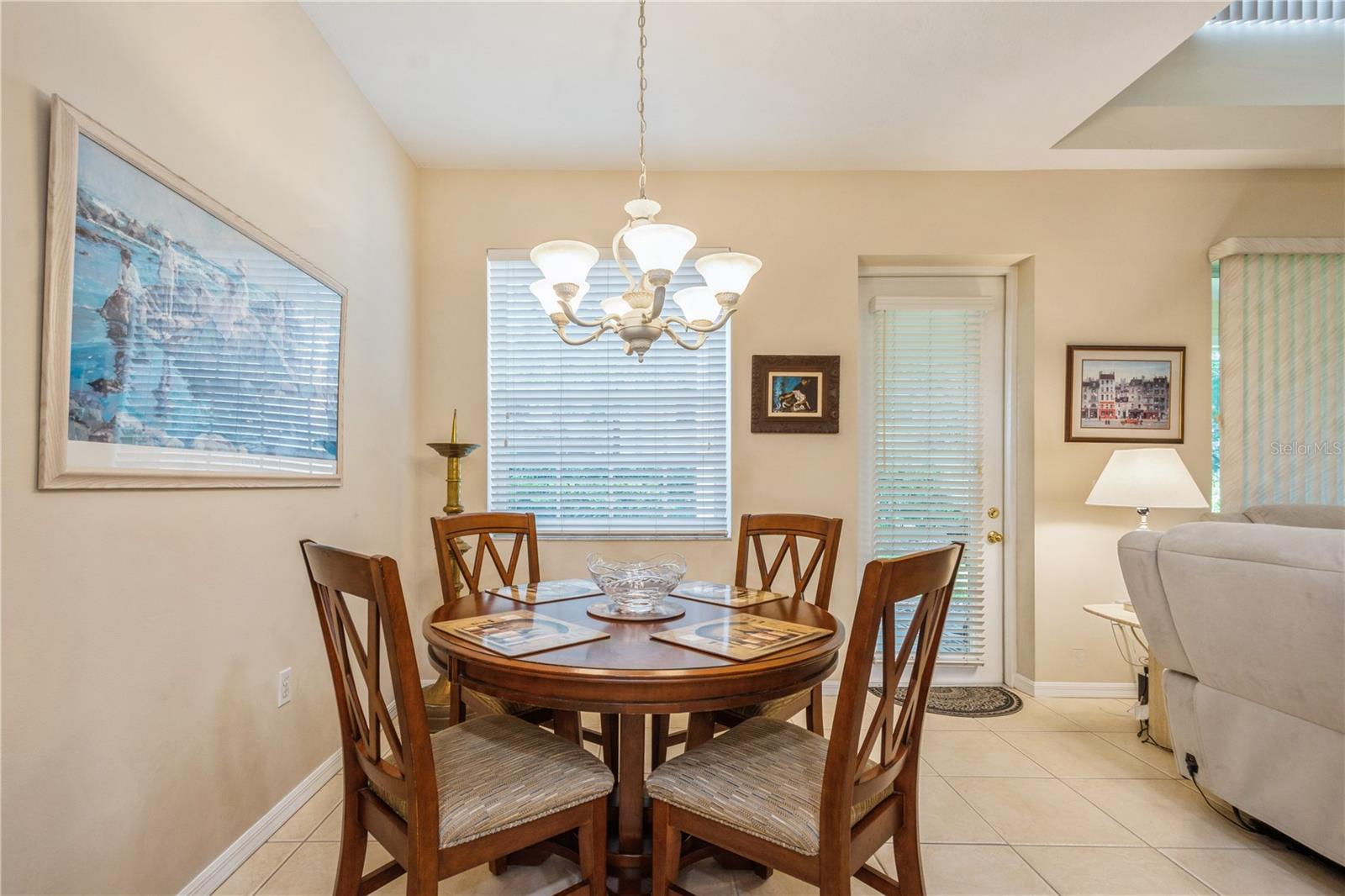 Image 11 of 32 For 6412 Rosefinch Court 103