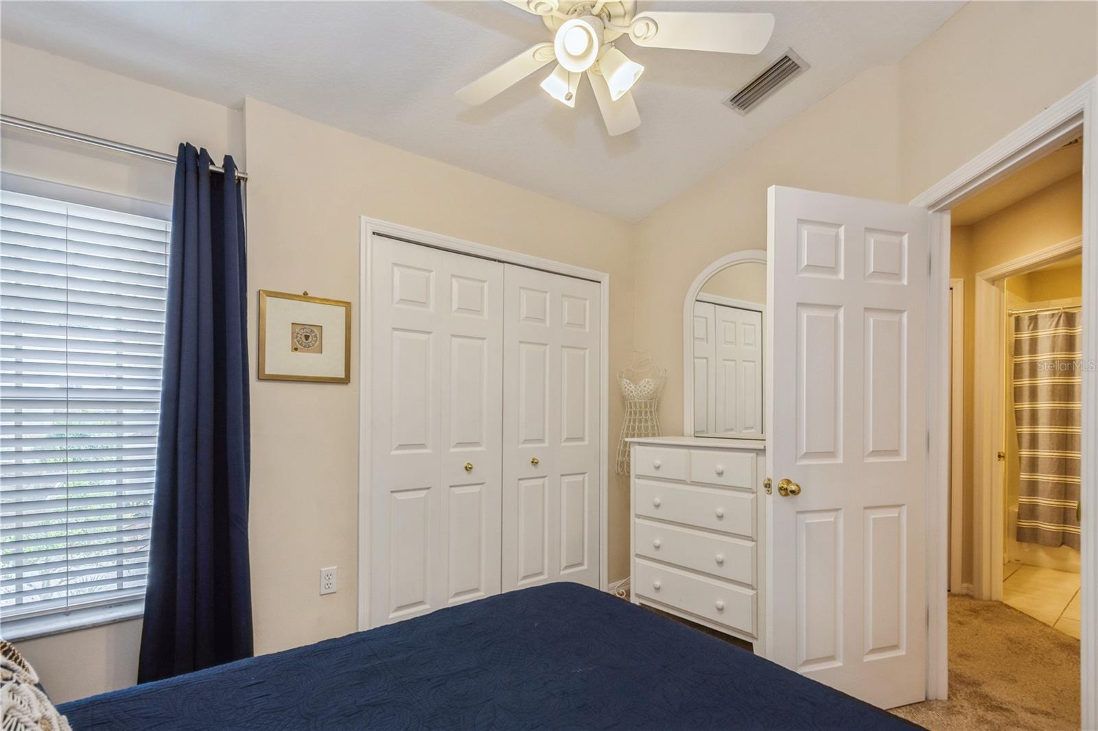 Image 21 of 32 For 6412 Rosefinch Court 103