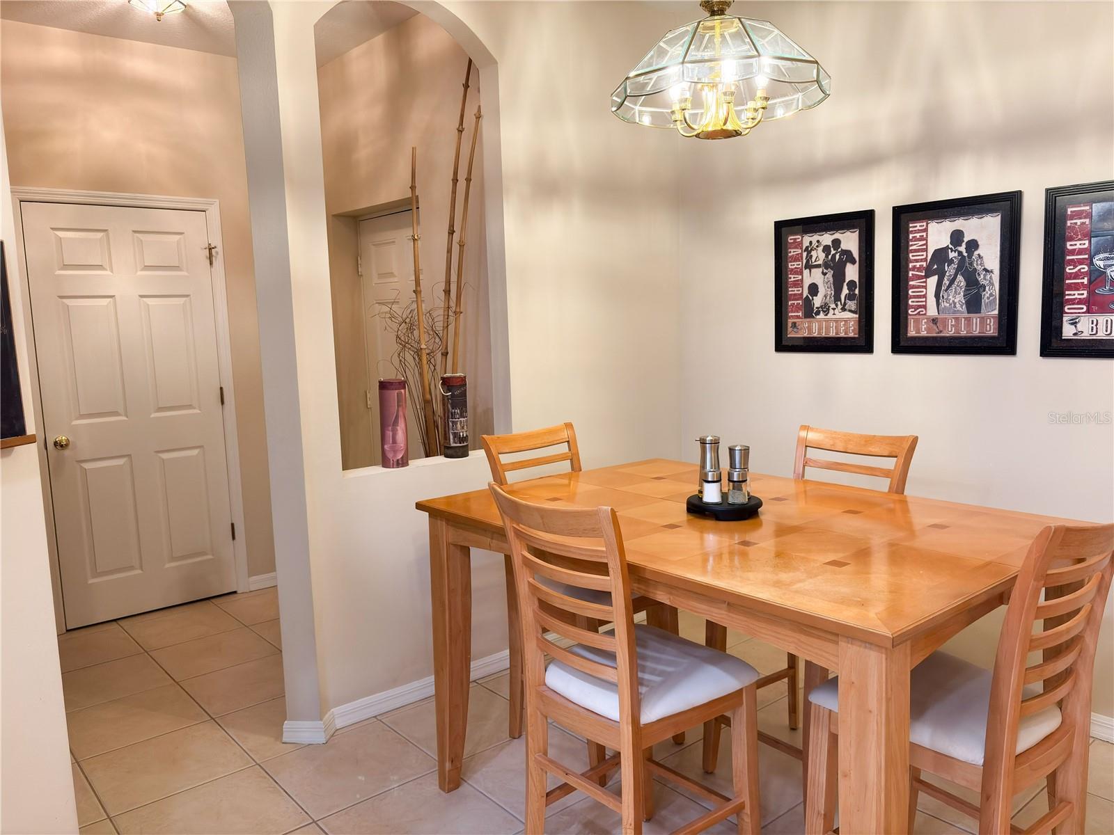 Image 5 of 32 For 6412 Rosefinch Court 103