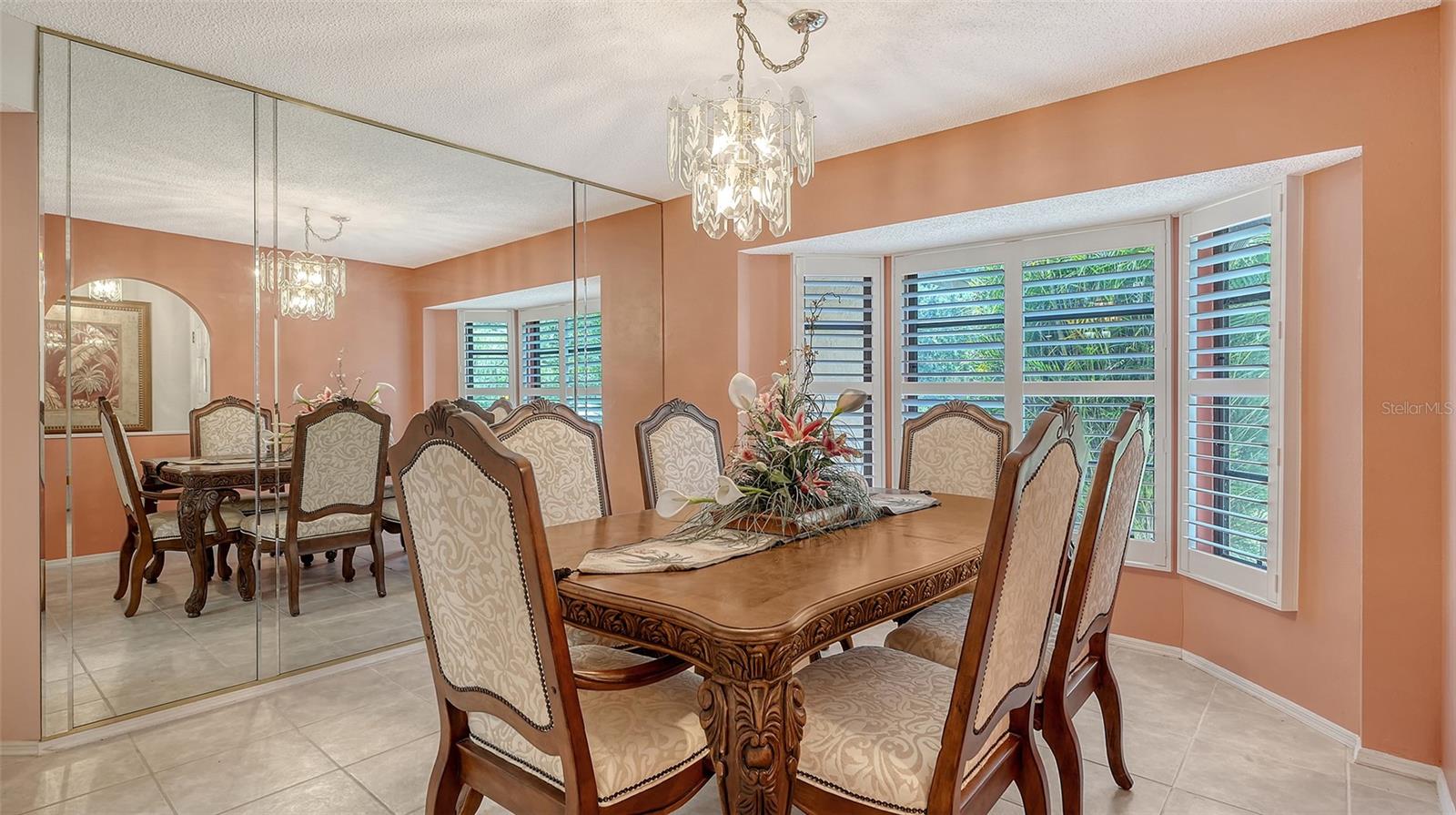 Image 11 of 53 For 5879 Ravenwood Drive