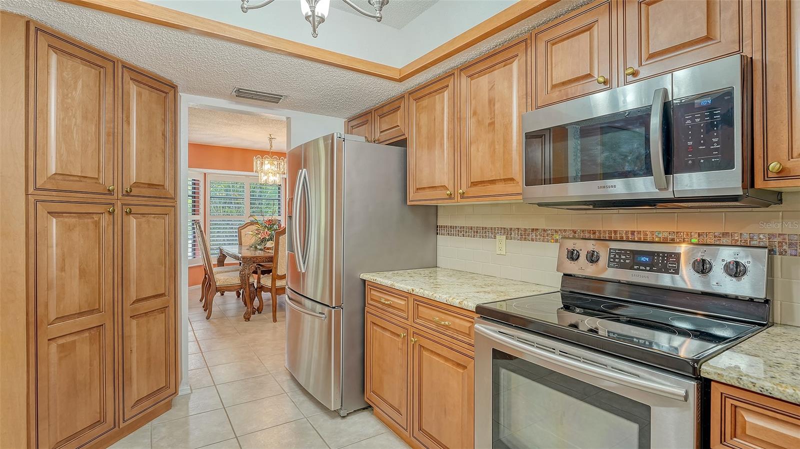 Image 17 of 53 For 5879 Ravenwood Drive