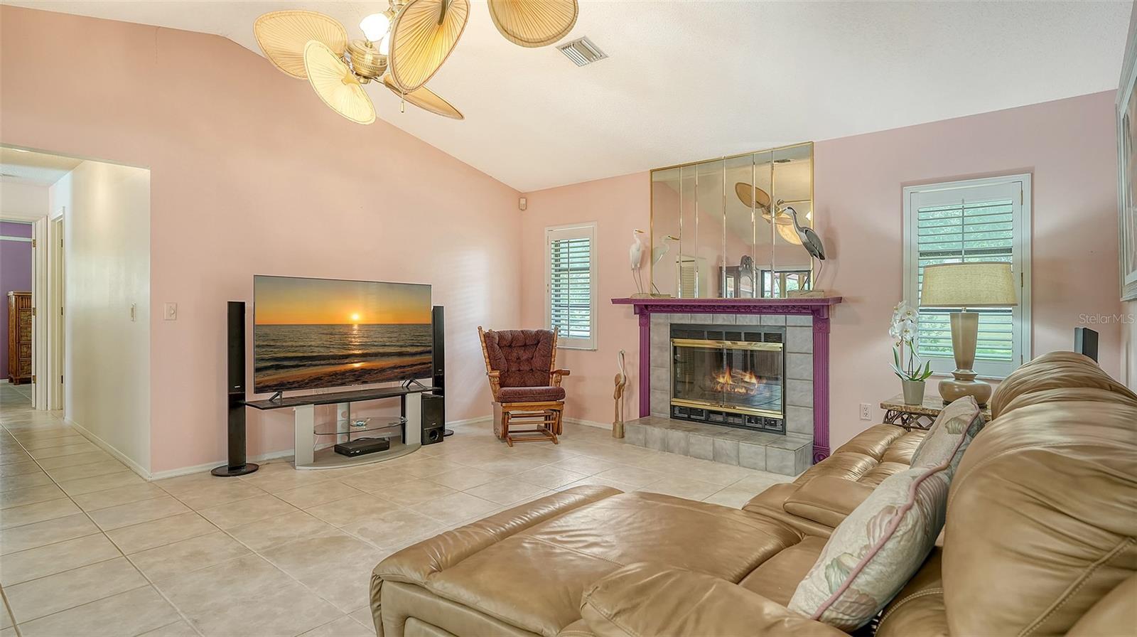 Image 19 of 53 For 5879 Ravenwood Drive