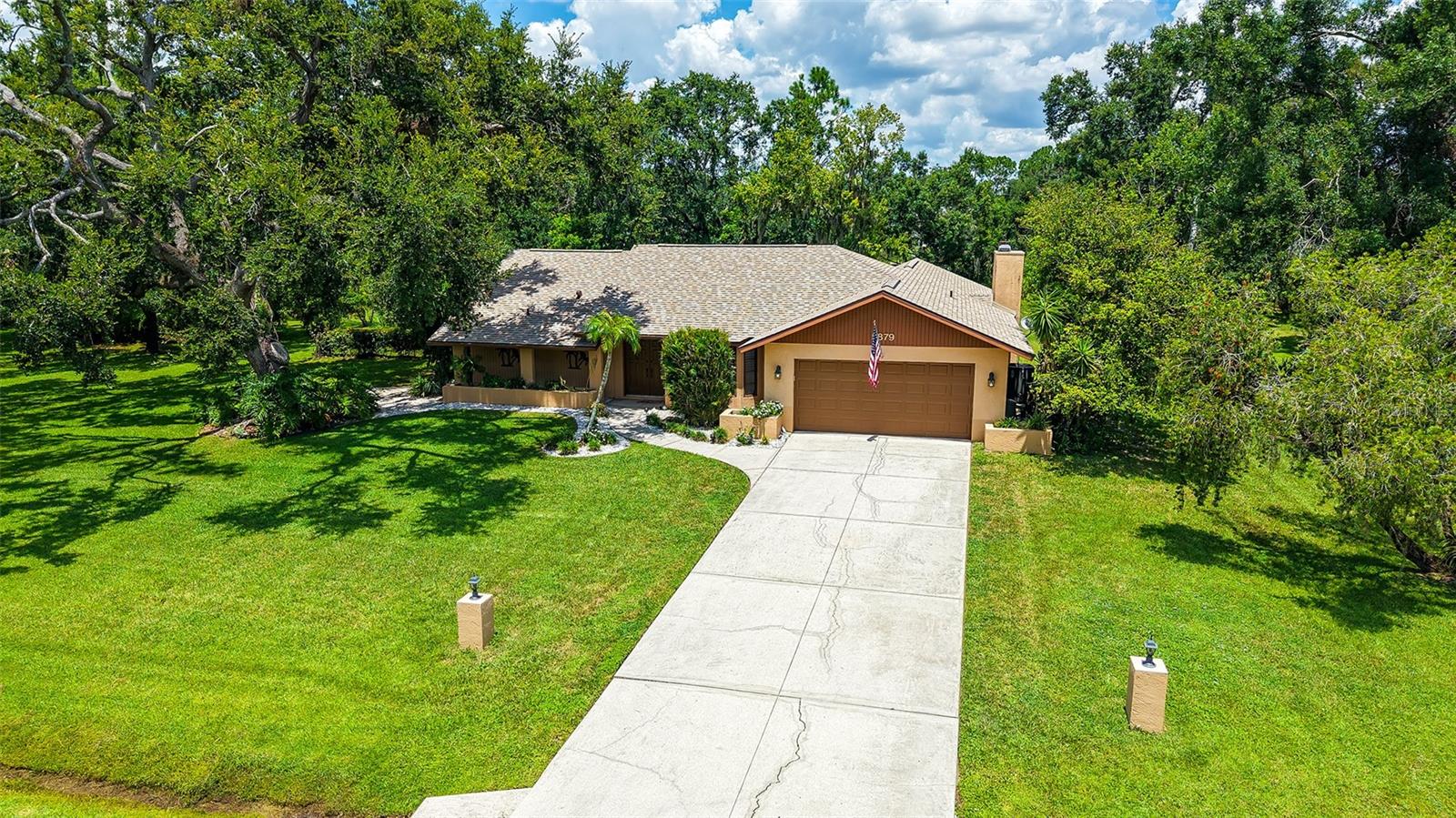 Image 3 of 53 For 5879 Ravenwood Drive