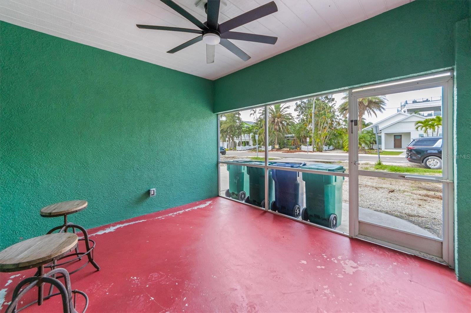 Image 11 of 21 For 709 Gladiolus Street