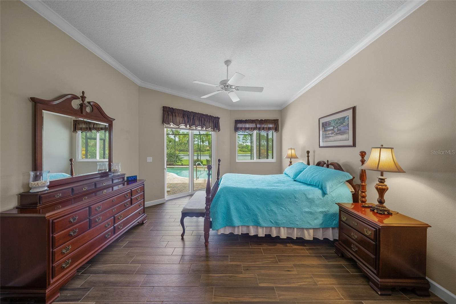 Image 19 of 56 For 8305 Flagstaff Way