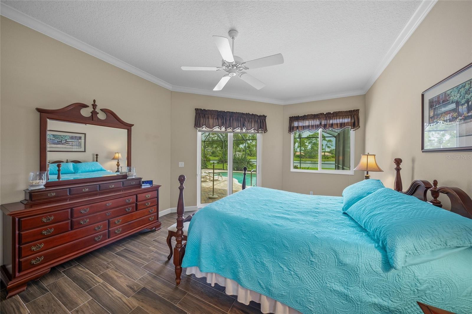 Image 20 of 56 For 8305 Flagstaff Way