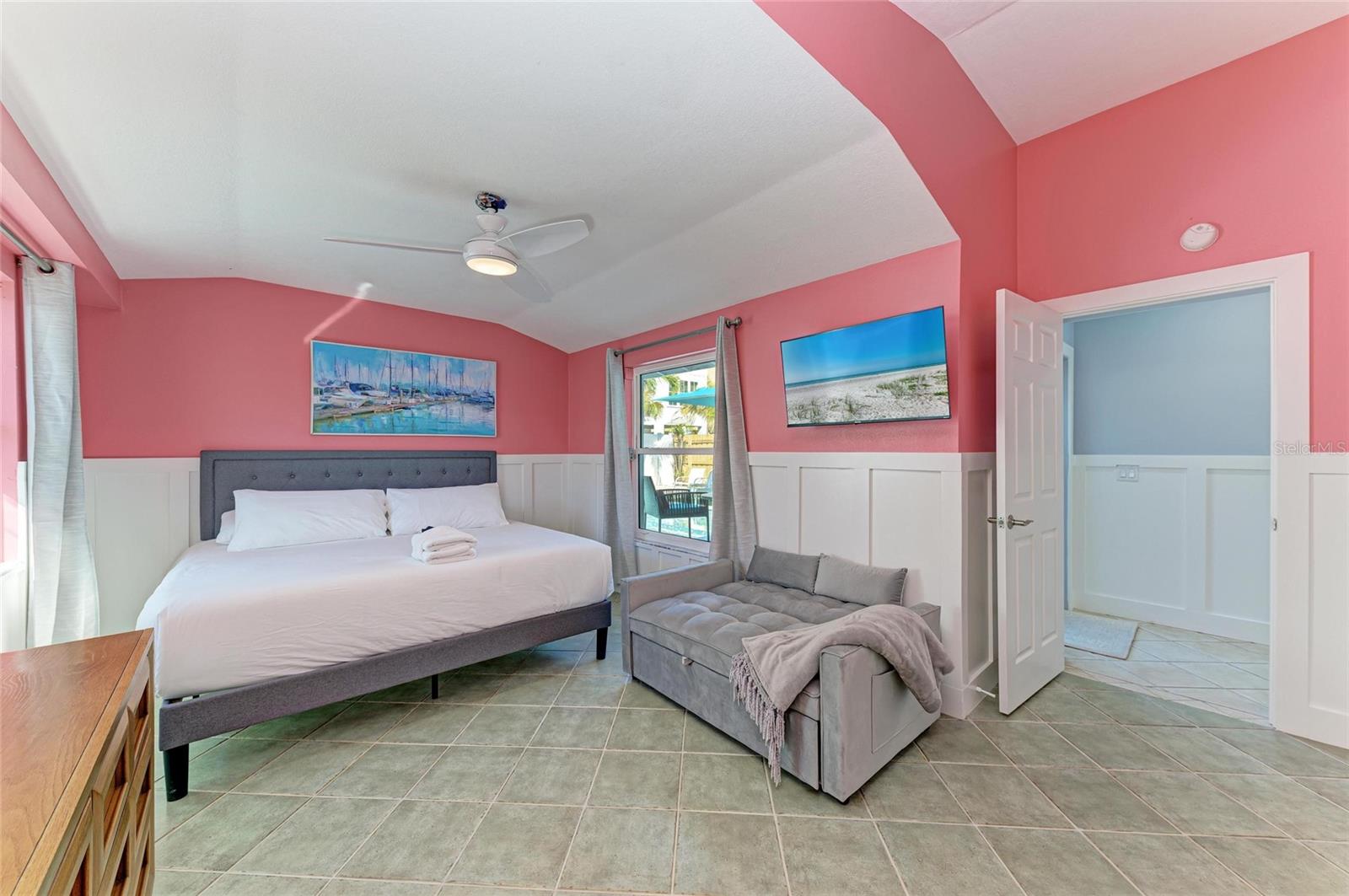 Image 22 of 41 For 2210 Avenue B