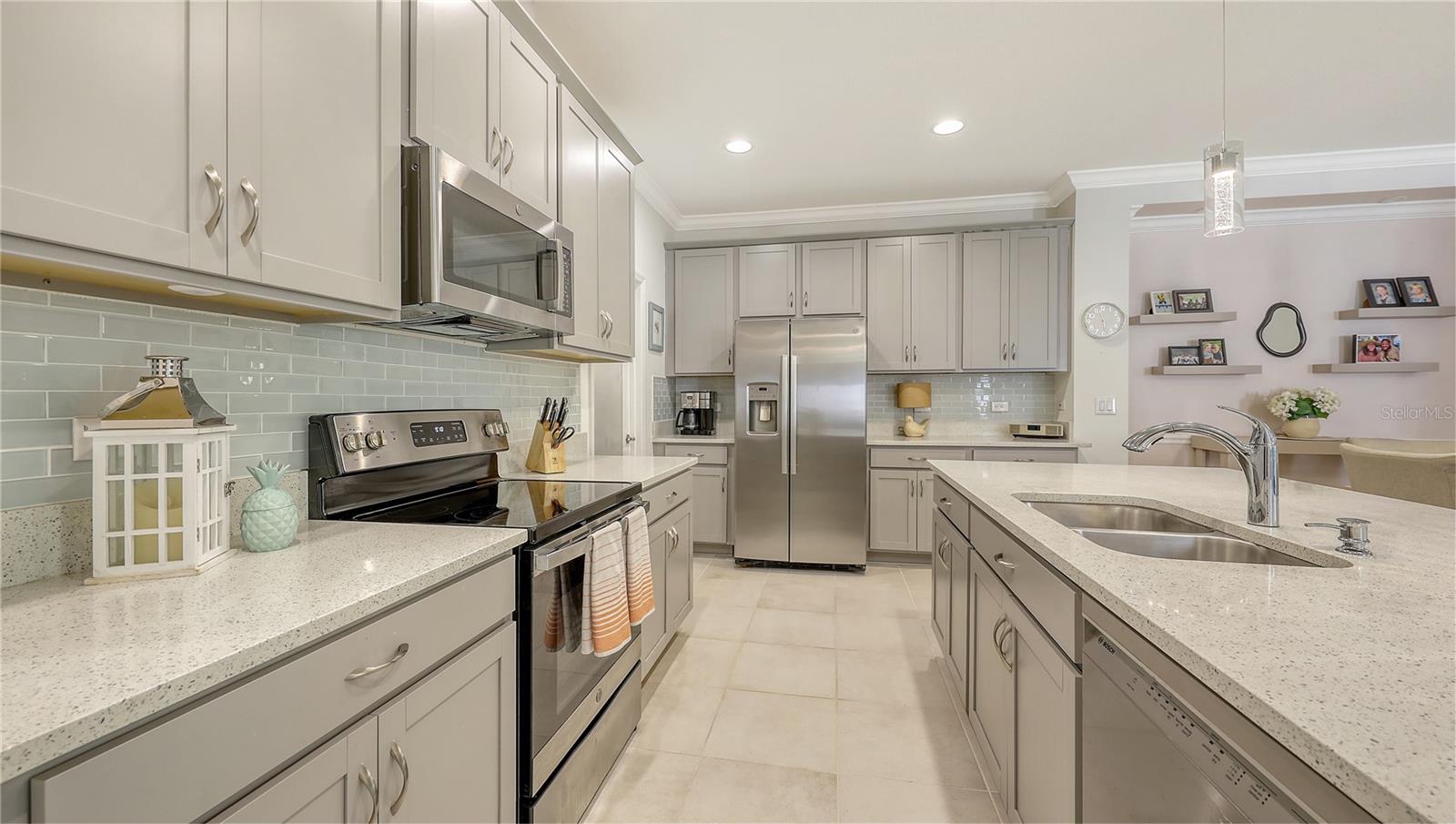Image 11 of 53 For 6014 Fiore Drive