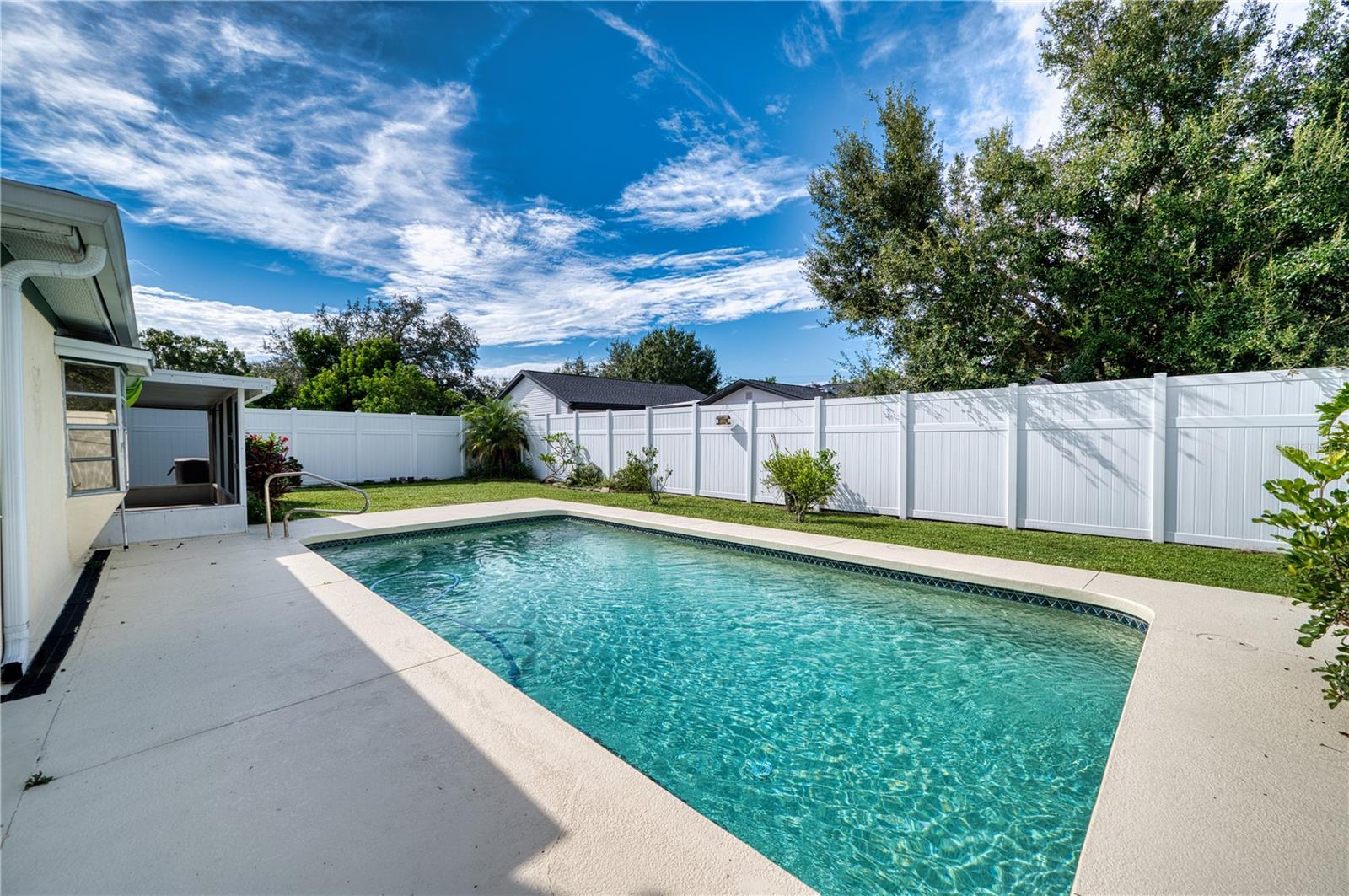 Image 32 of 49 For 4813 Habana Drive