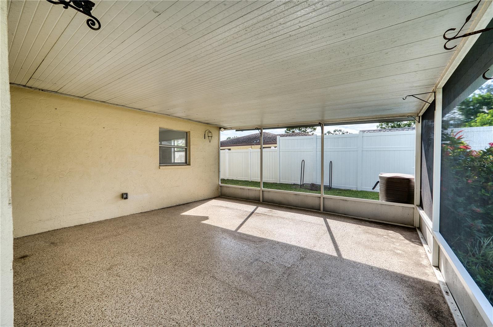 Image 37 of 49 For 4813 Habana Drive