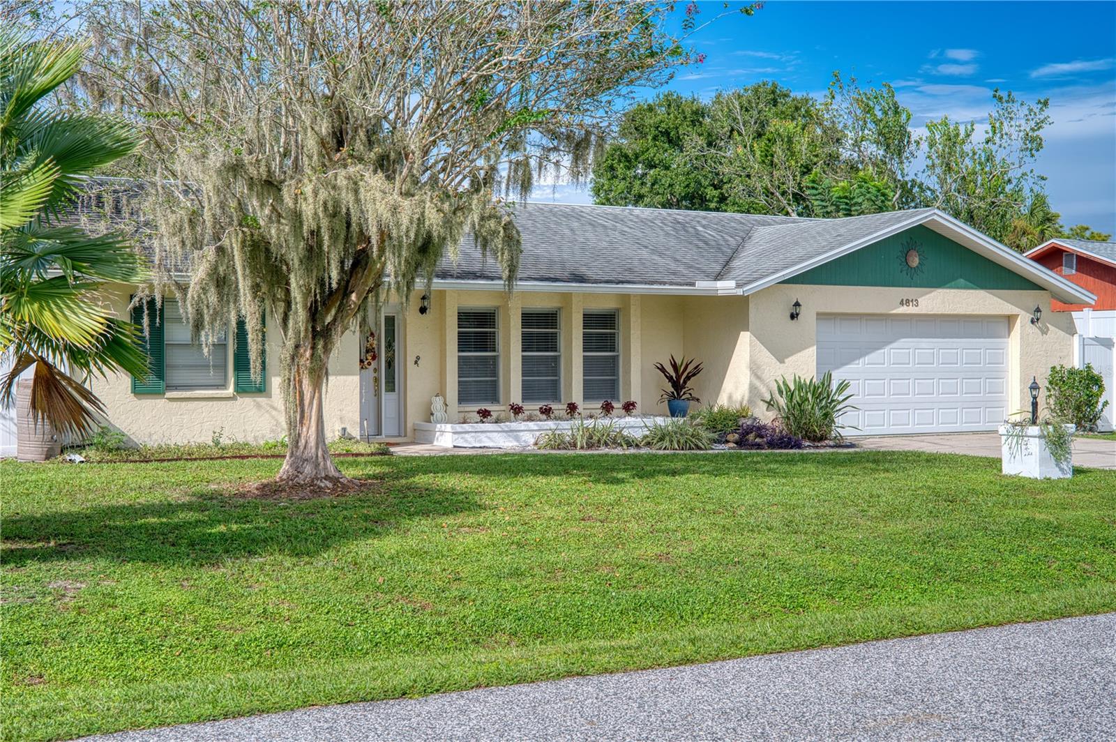 Image 4 of 49 For 4813 Habana Drive