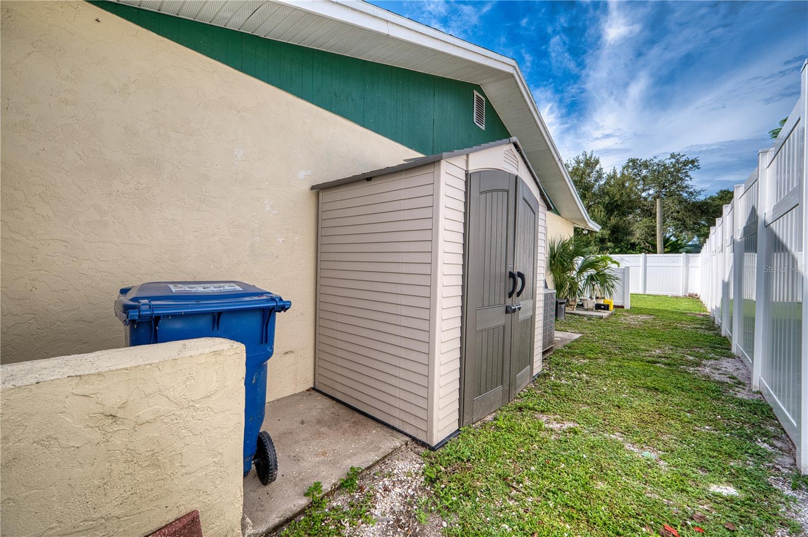 Image 41 of 49 For 4813 Habana Drive