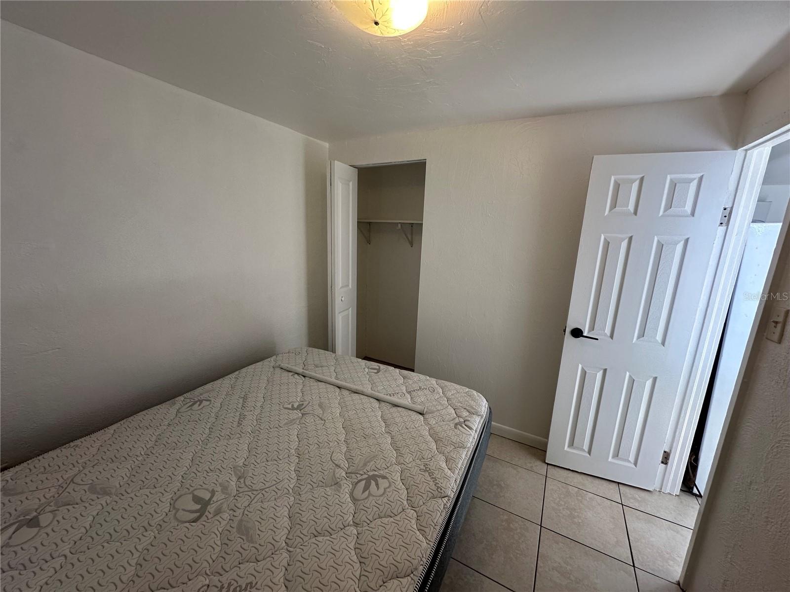 Image 7 of 9 For 3412 Clarinda Street 8