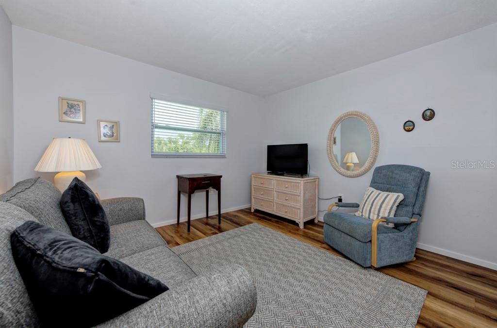 Image 26 of 30 For 3987 Maceachen Boulevard 123