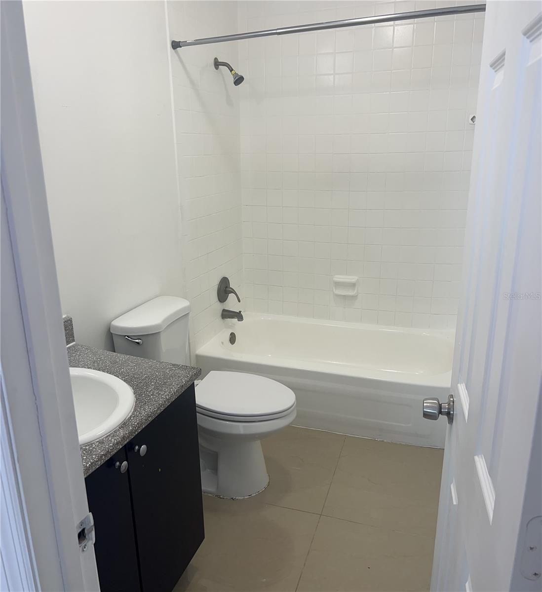 Image 10 of 21 For 13300 Walsingham Road 6
