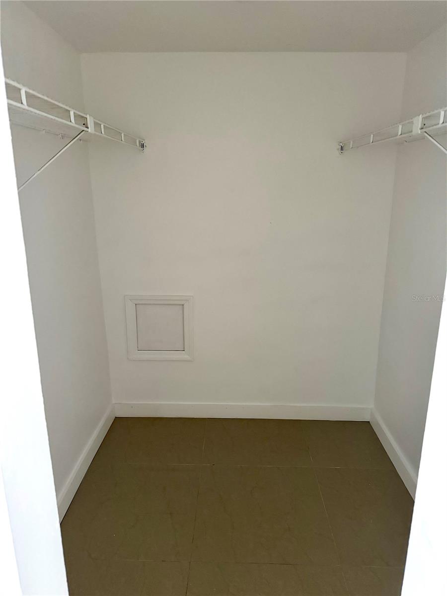 Image 10 of 21 For 13300 Walsingham Road 123