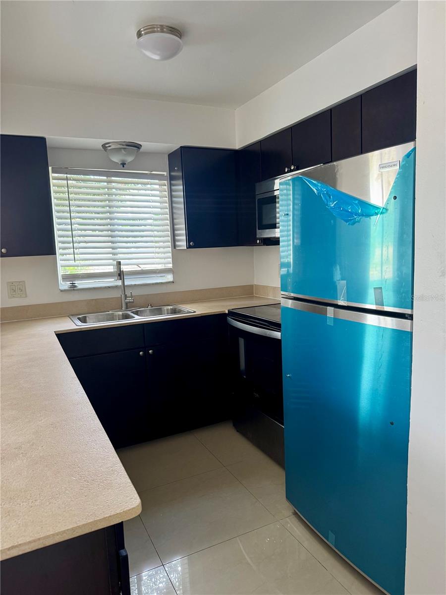 Image 3 of 21 For 13300 Walsingham Road 123