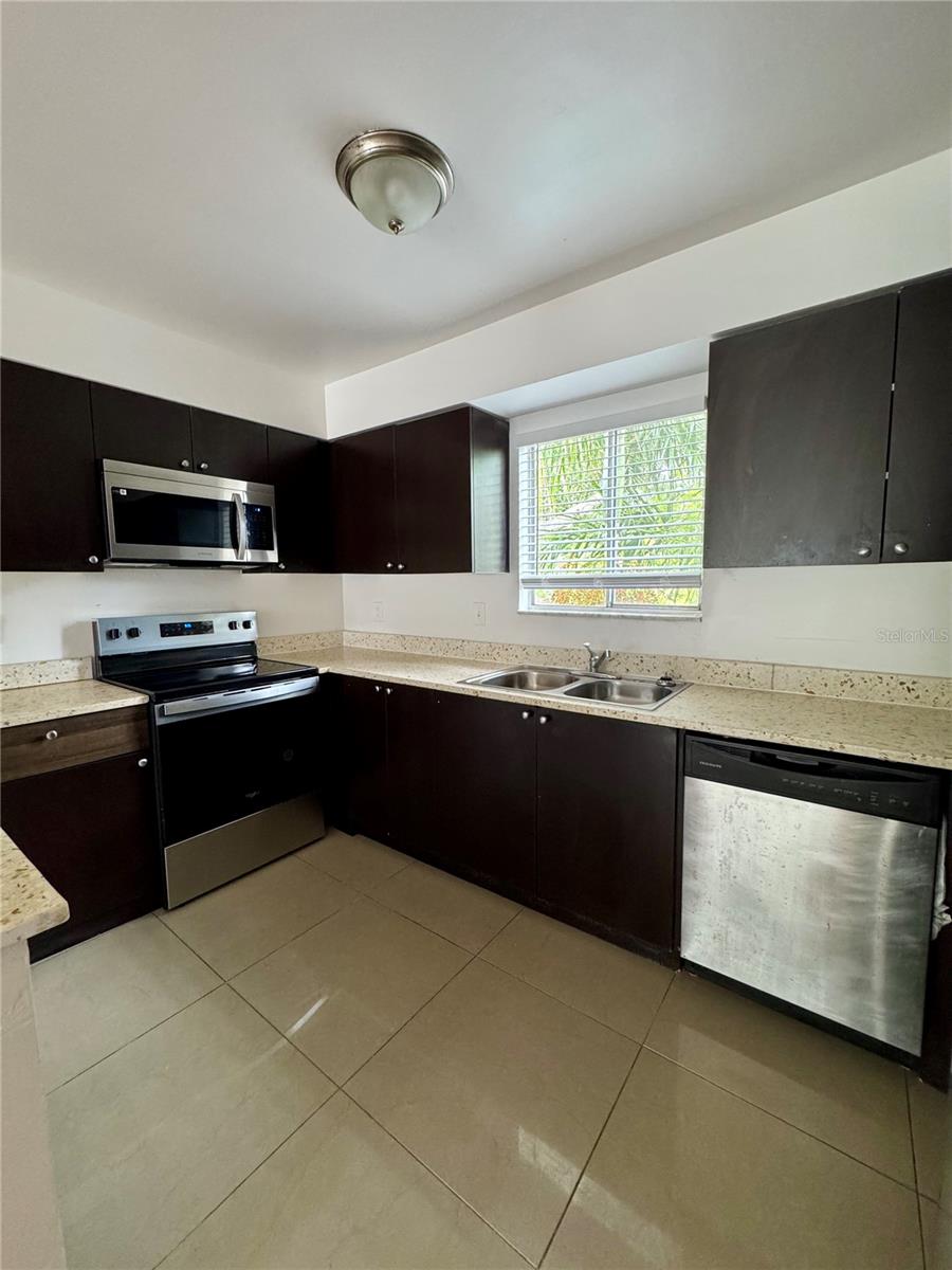 Image 3 of 20 For 13300 Walsingham Road 139