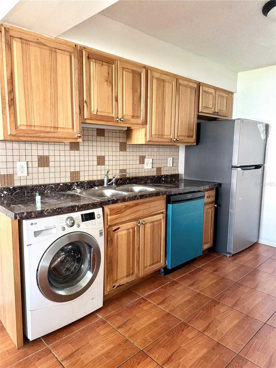Image 4 of 21 For 13300 Walsingham Road 161