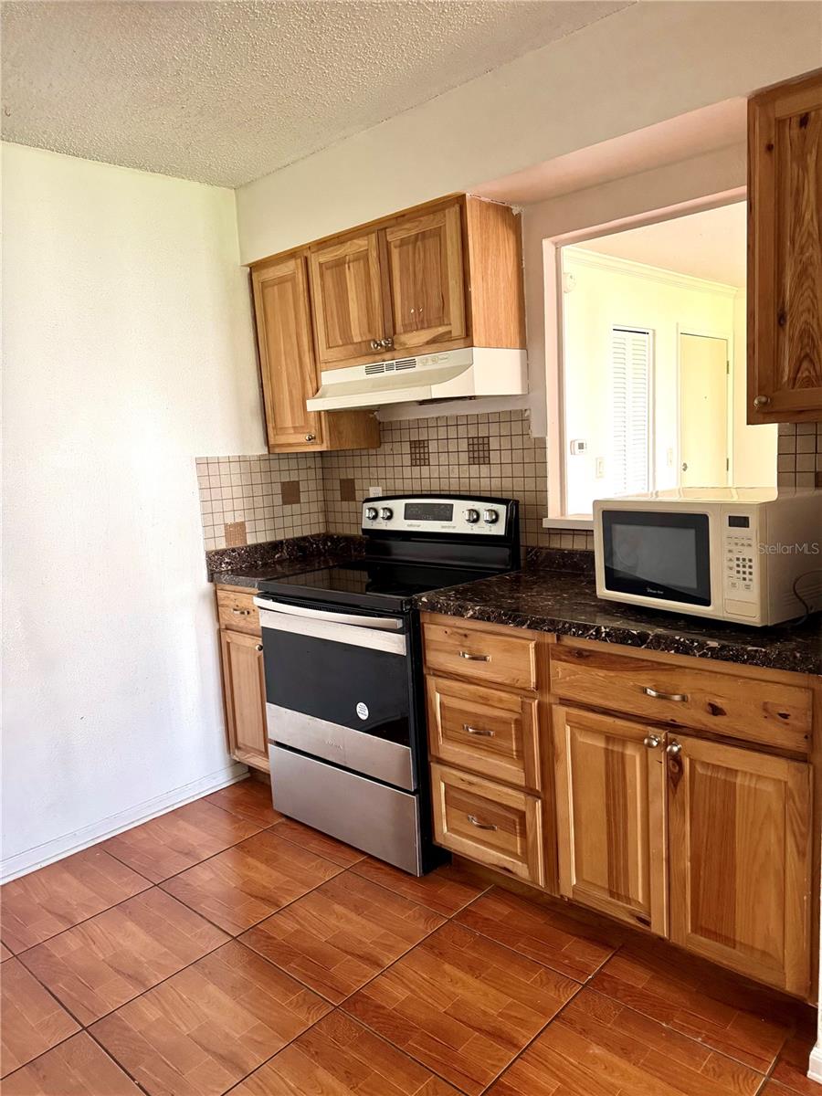 Image 6 of 21 For 13300 Walsingham Road 161