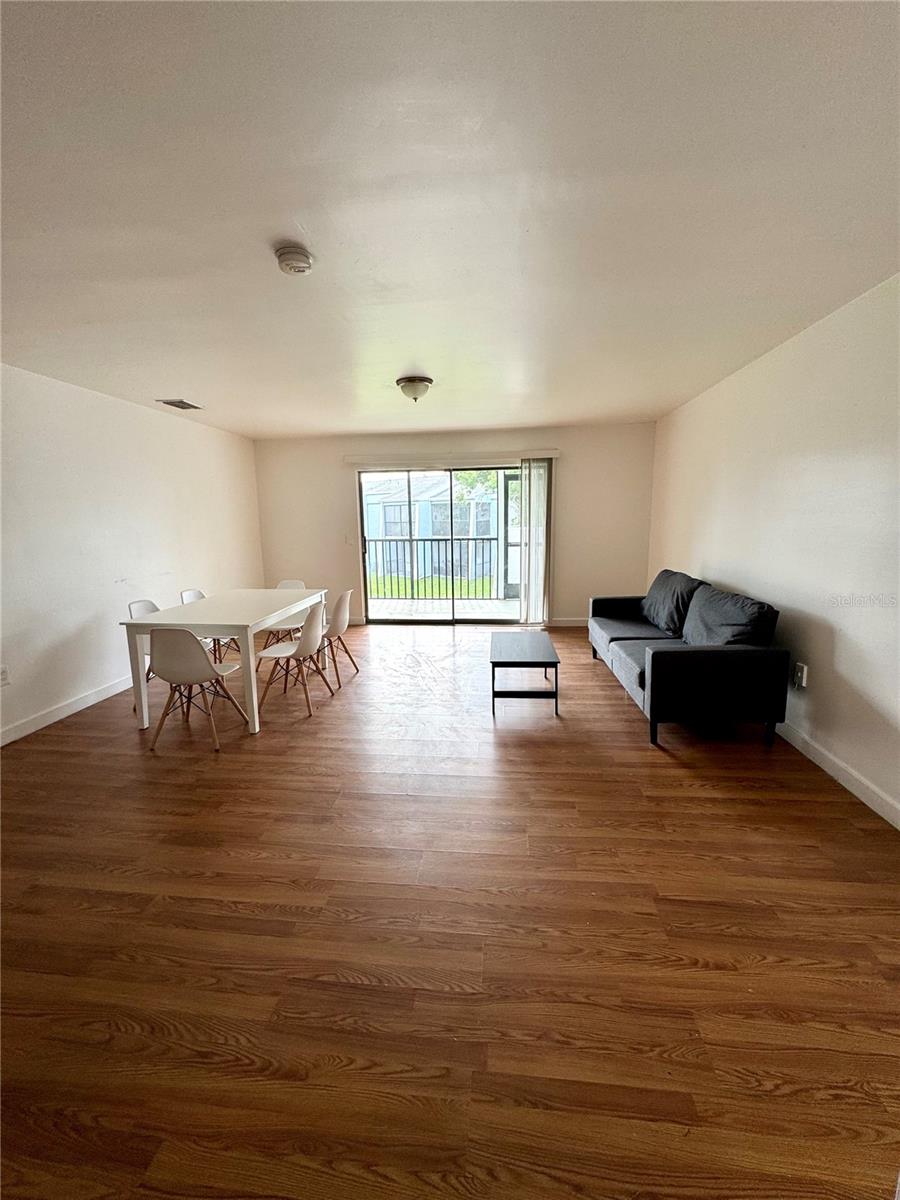 Image 3 of 20 For 13300 Walsingham Road 9