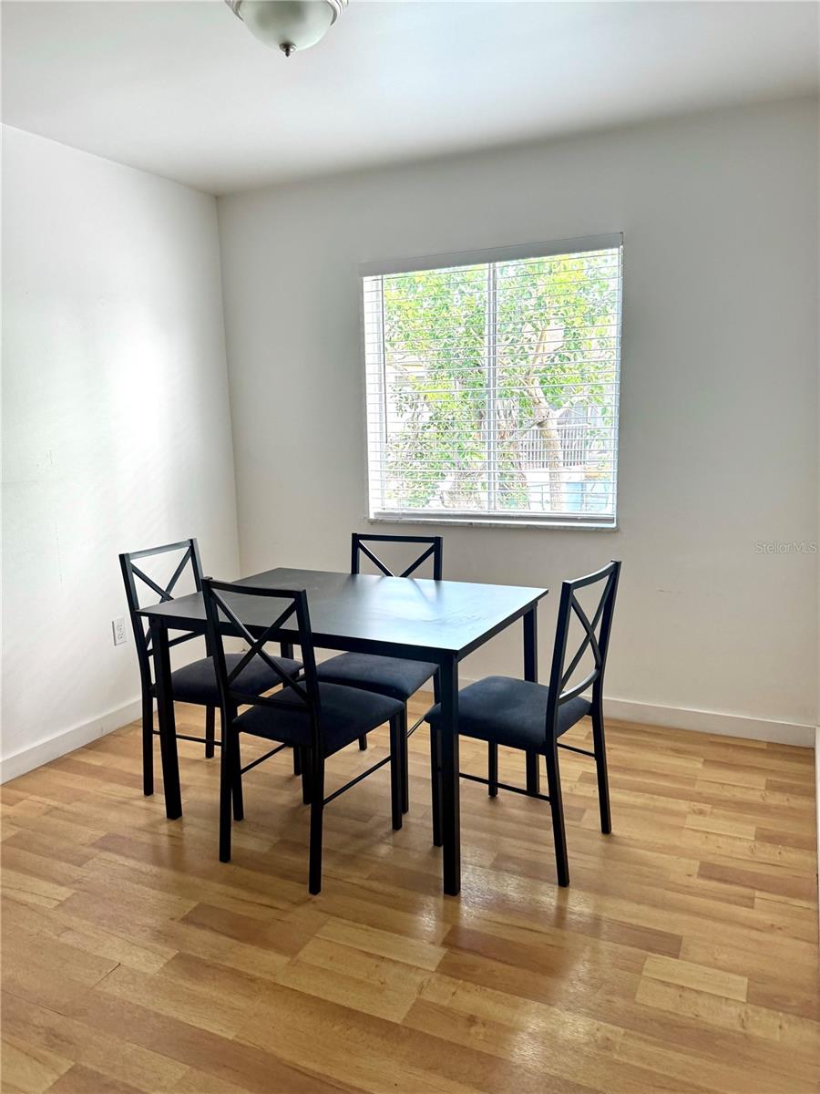 Image 4 of 20 For 13300 Walsingham Road 9