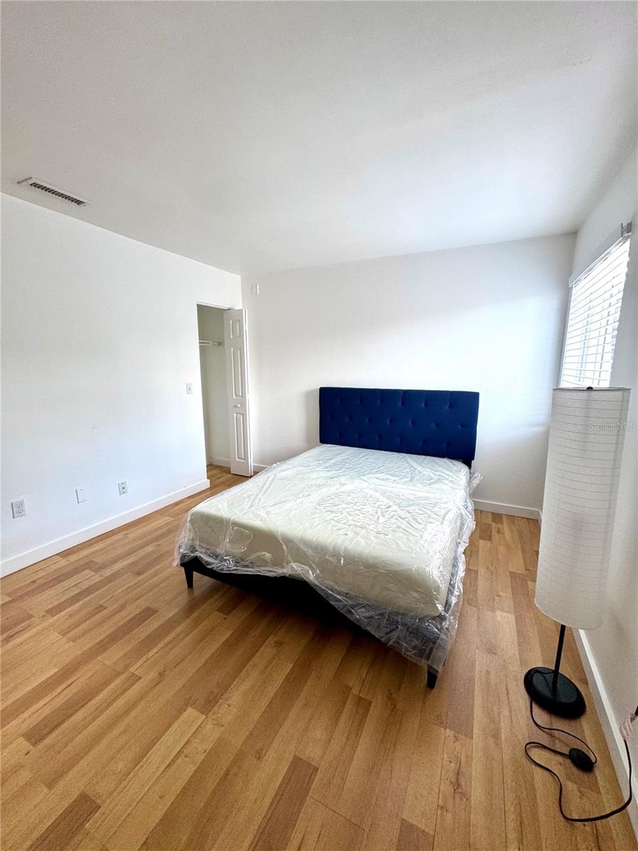 Image 9 of 20 For 13300 Walsingham Road 9