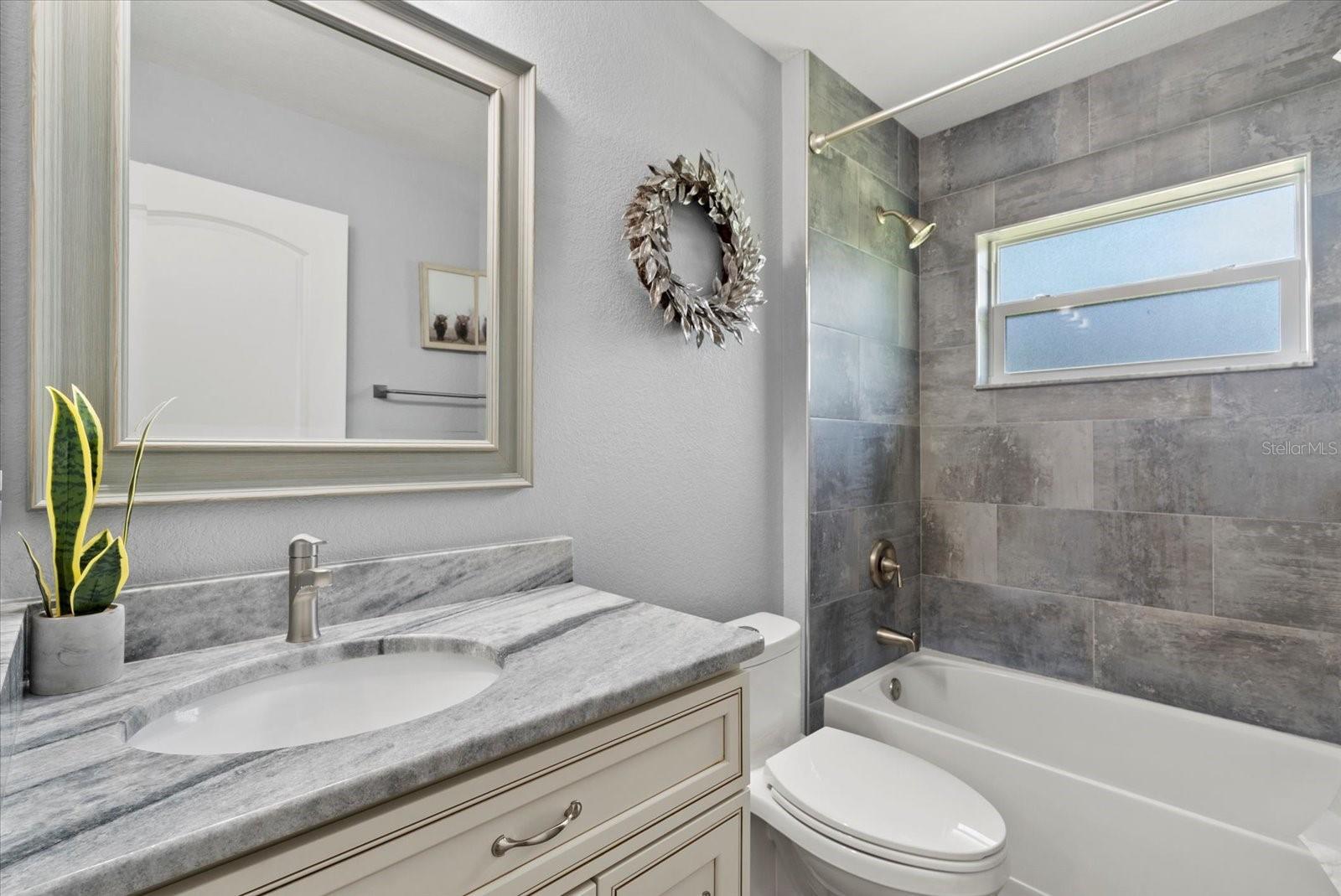 Image 15 of 28 For 6199 Abesaid Avenue