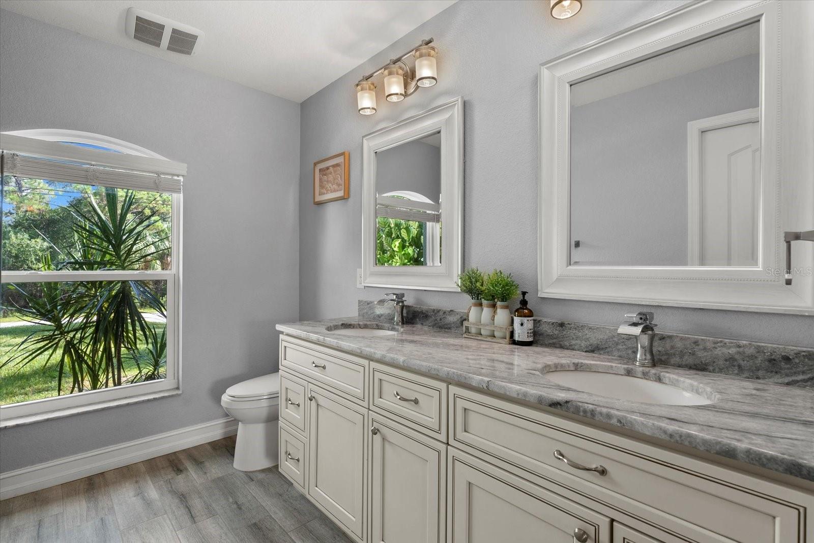 Image 20 of 28 For 6199 Abesaid Avenue