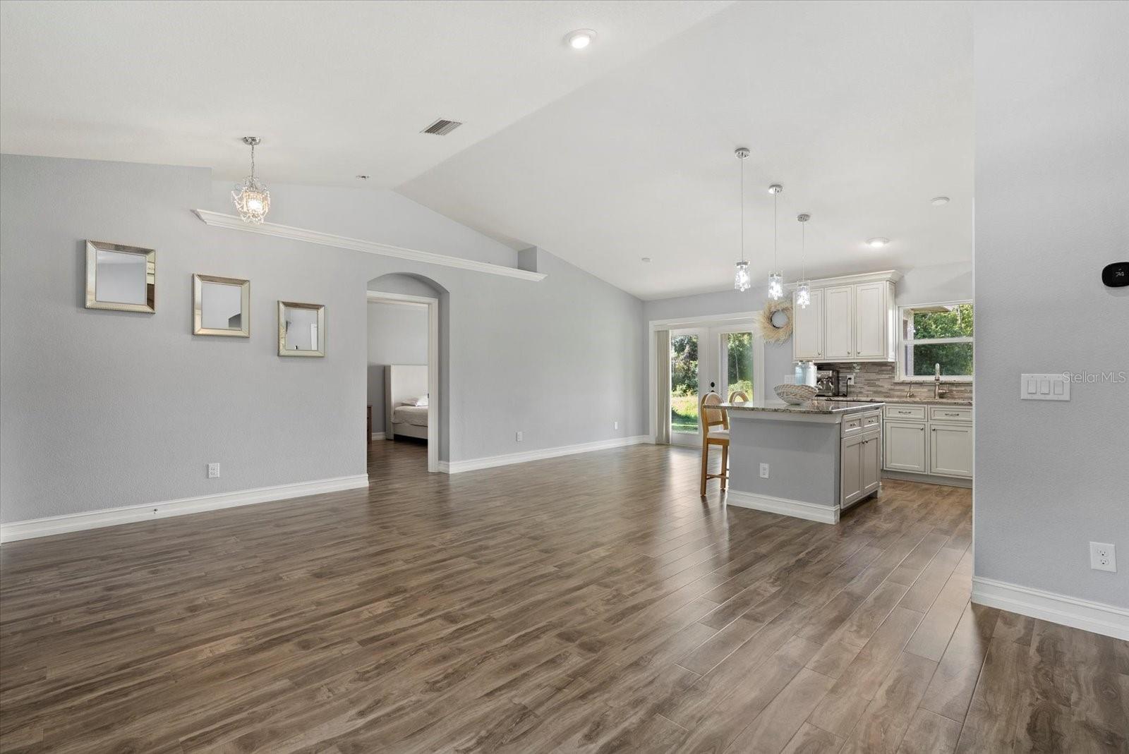 Image 4 of 28 For 6199 Abesaid Avenue