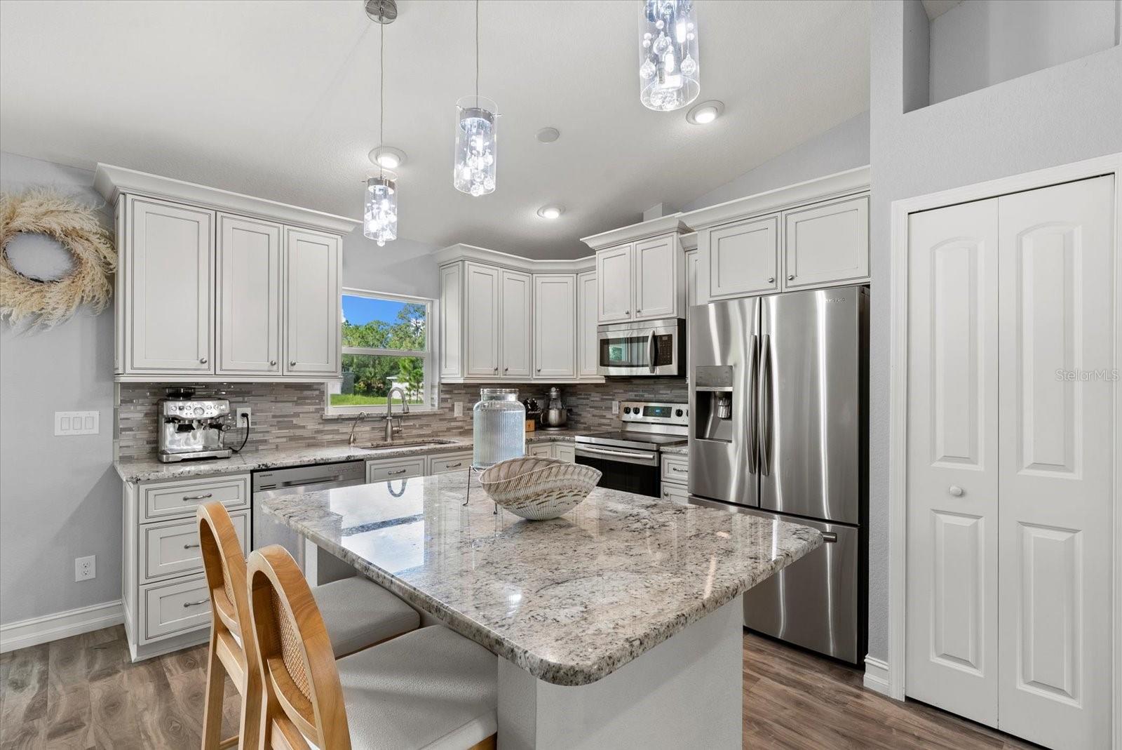 Image 7 of 28 For 6199 Abesaid Avenue