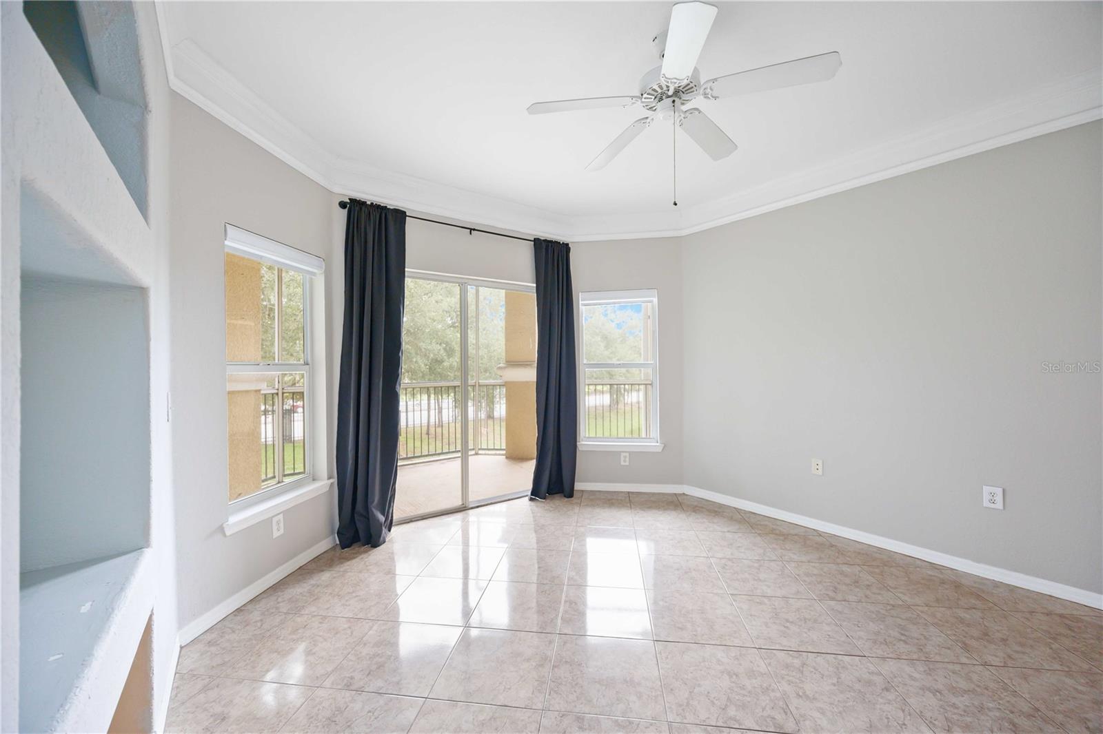 Image 10 of 38 For 5122 Northridge Road 207