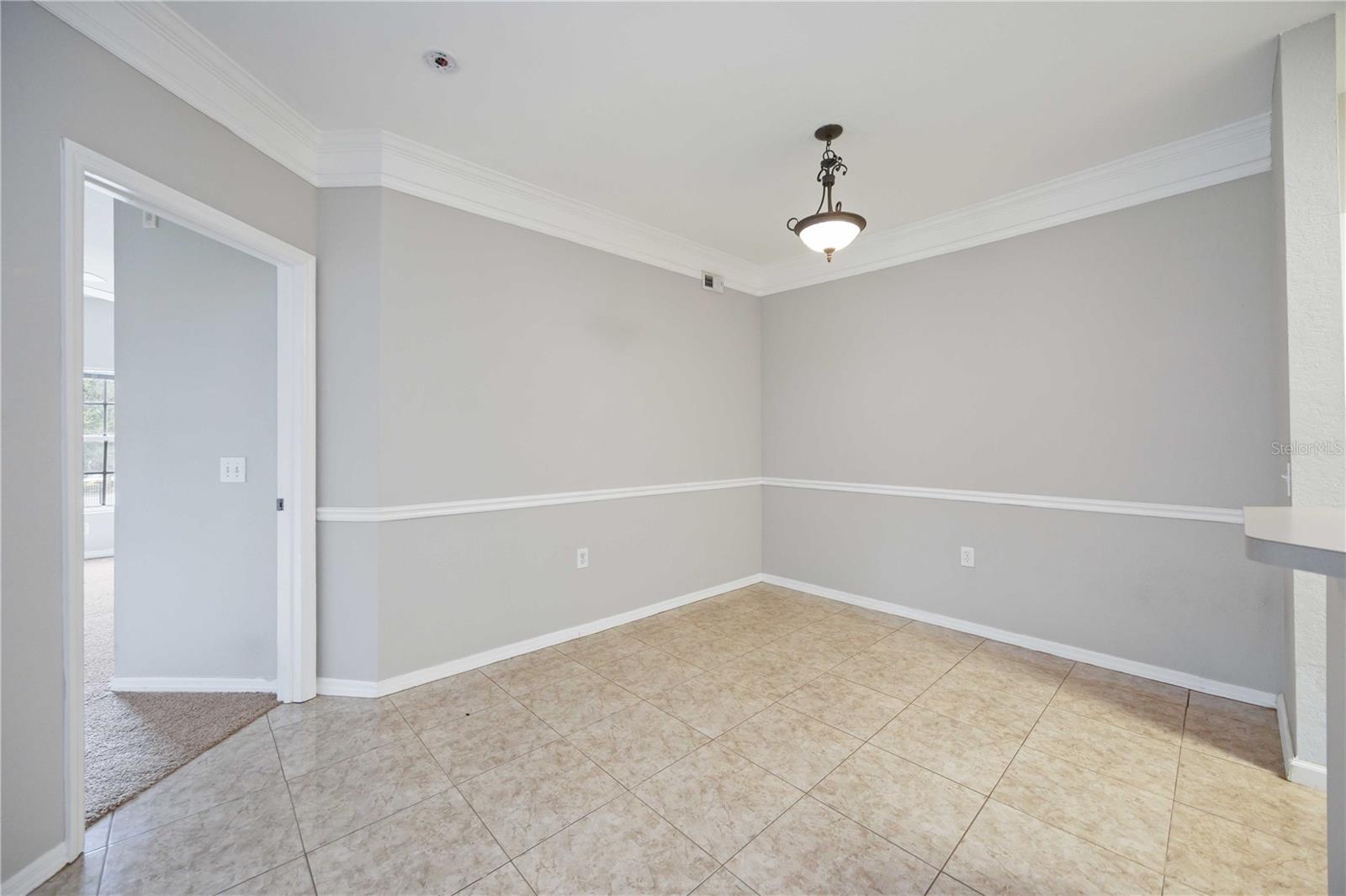 Image 11 of 38 For 5122 Northridge Road 207
