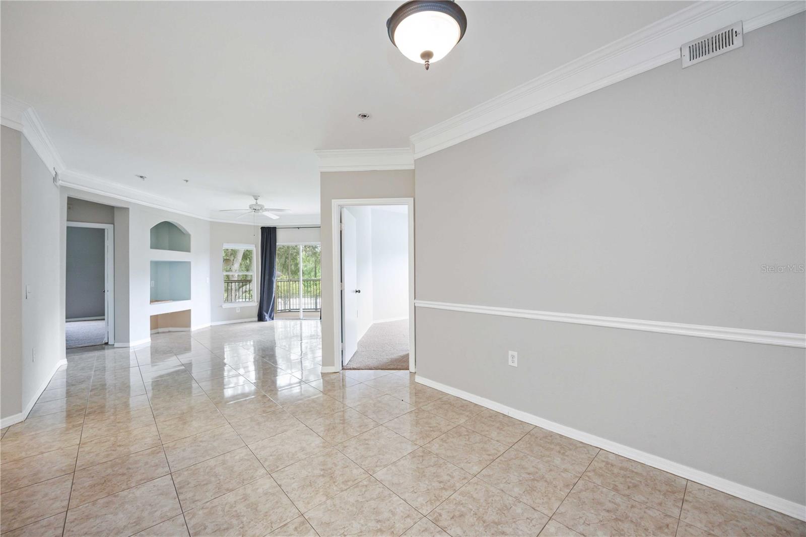 Image 13 of 38 For 5122 Northridge Road 207