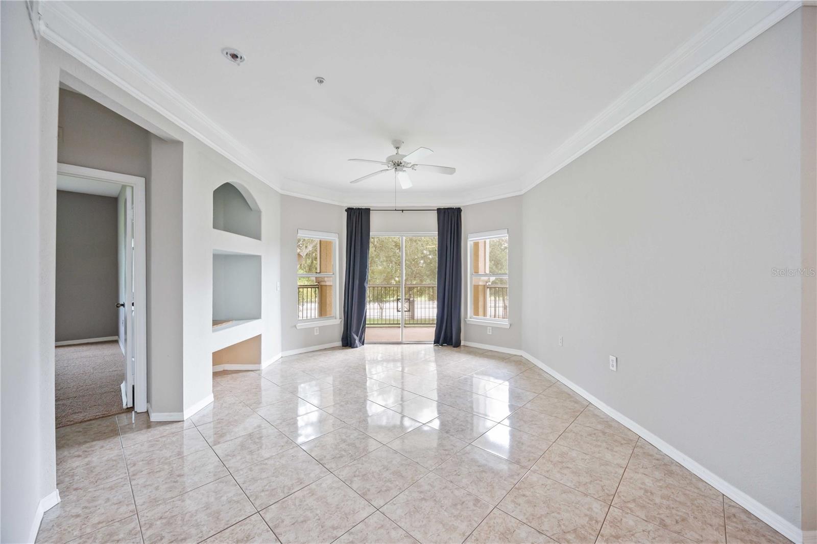 Image 7 of 38 For 5122 Northridge Road 207