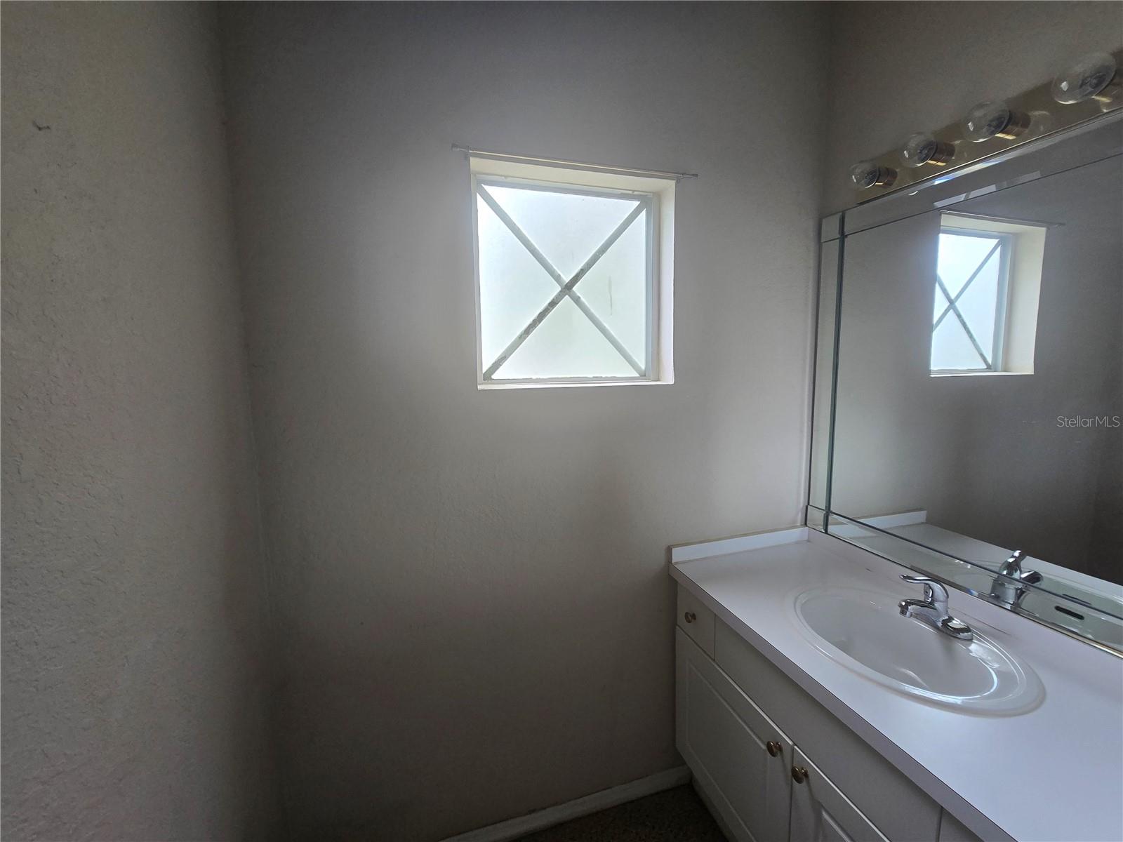 Image 4 of 18 For 5152 Northridge Road 104