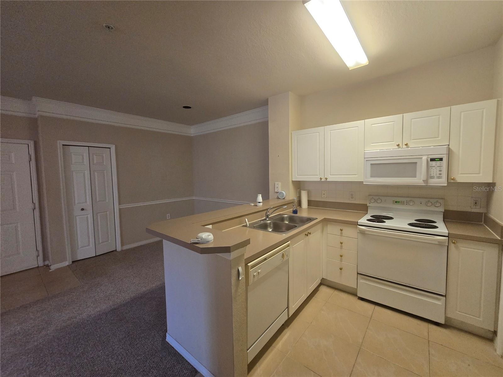 Image 5 of 18 For 5152 Northridge Road 104