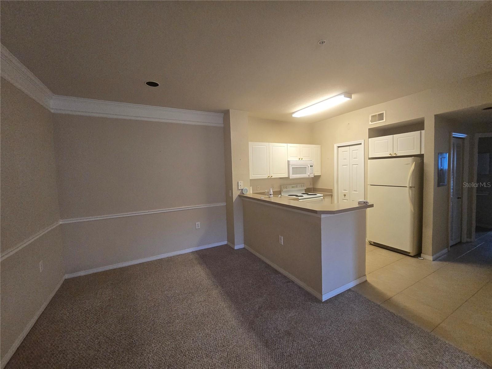 Image 6 of 18 For 5152 Northridge Road 104