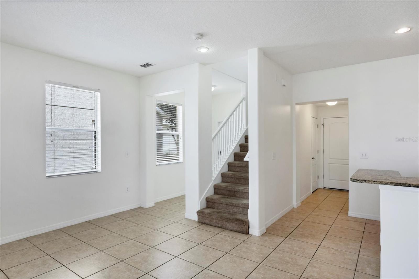 Image 16 of 39 For 910 Seminole Sky Drive