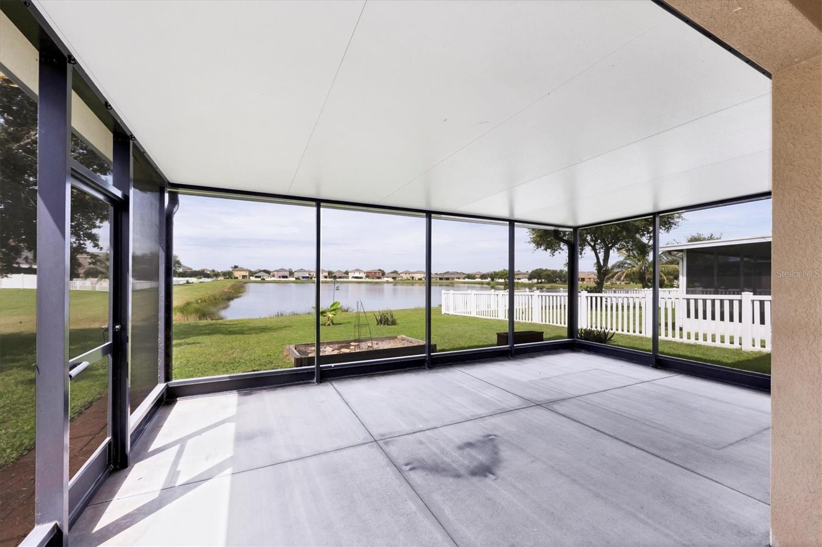 Image 18 of 39 For 910 Seminole Sky Drive