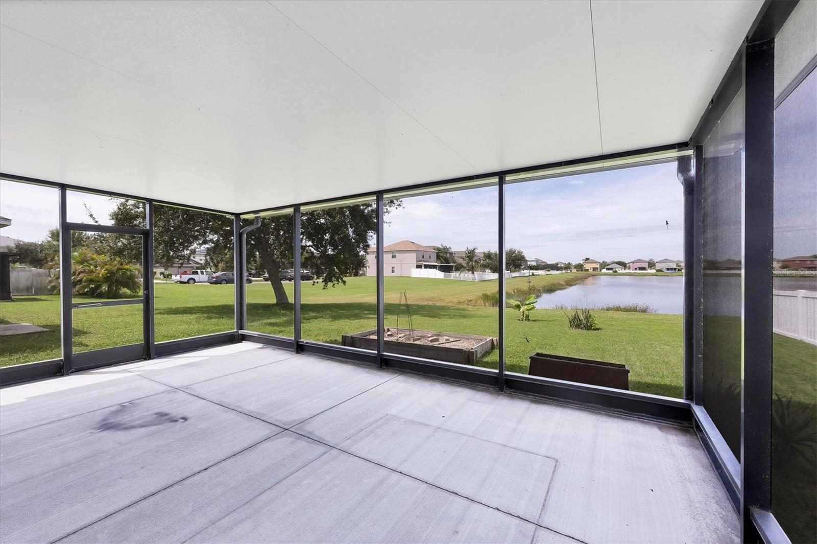 Image 20 of 39 For 910 Seminole Sky Drive