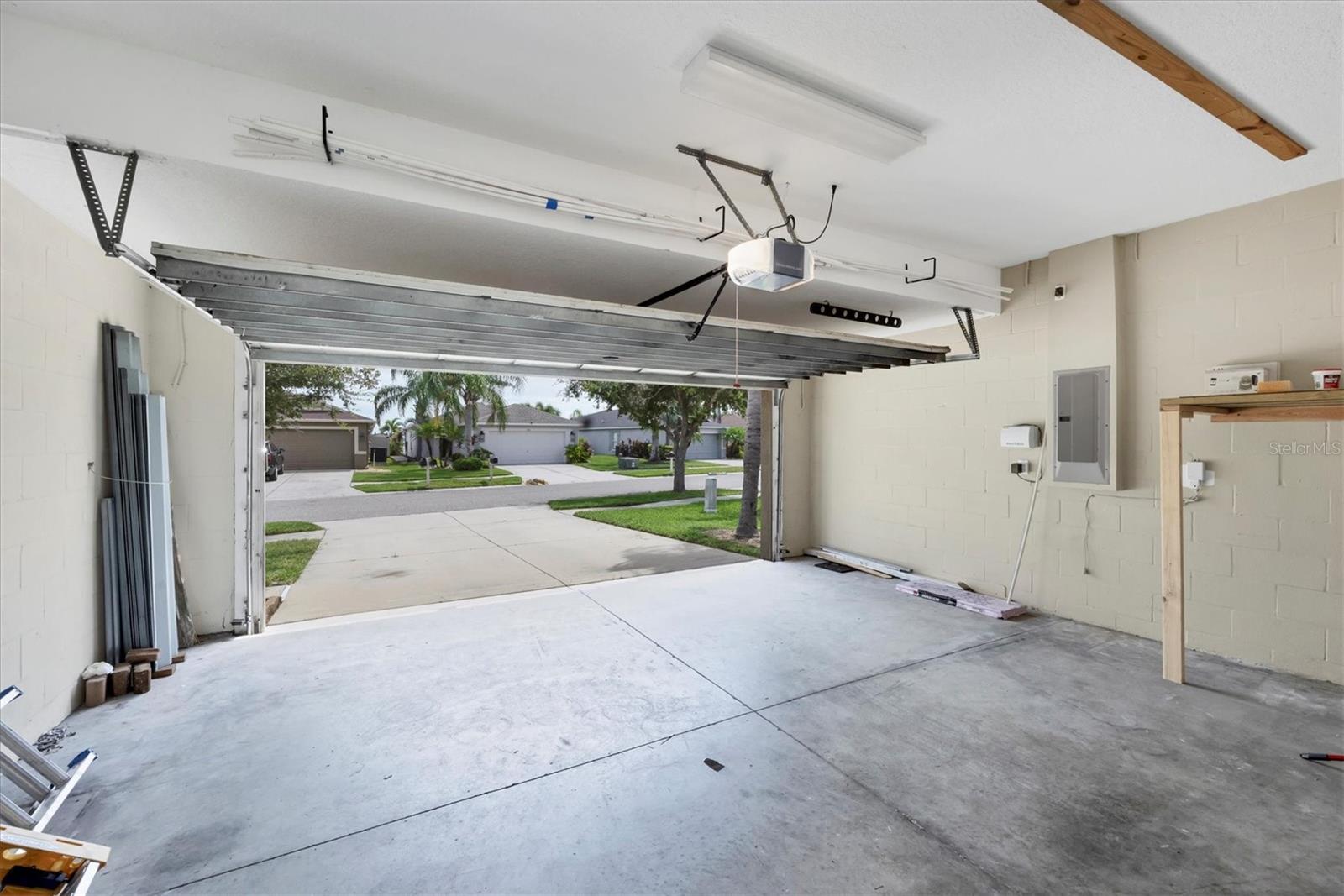 Image 22 of 39 For 910 Seminole Sky Drive