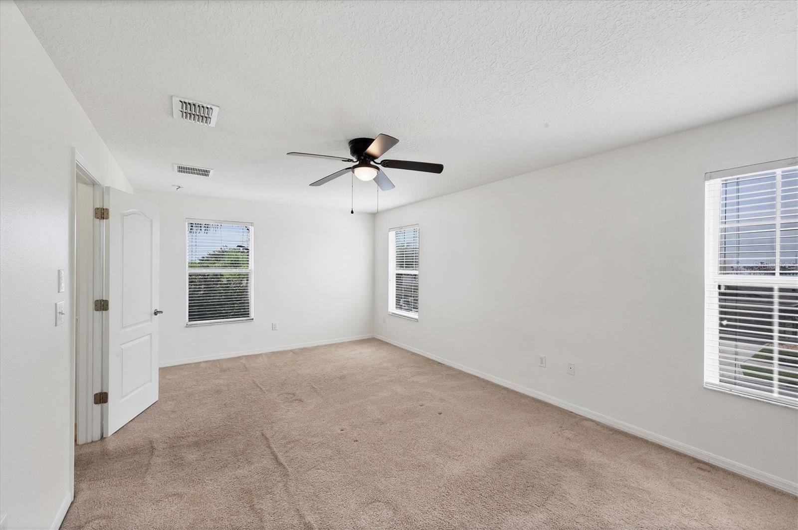 Image 28 of 39 For 910 Seminole Sky Drive