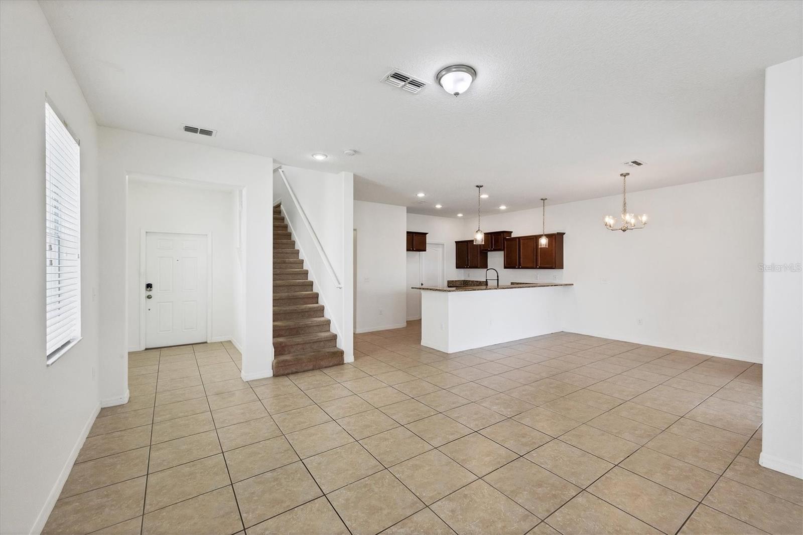 Image 3 of 39 For 910 Seminole Sky Drive