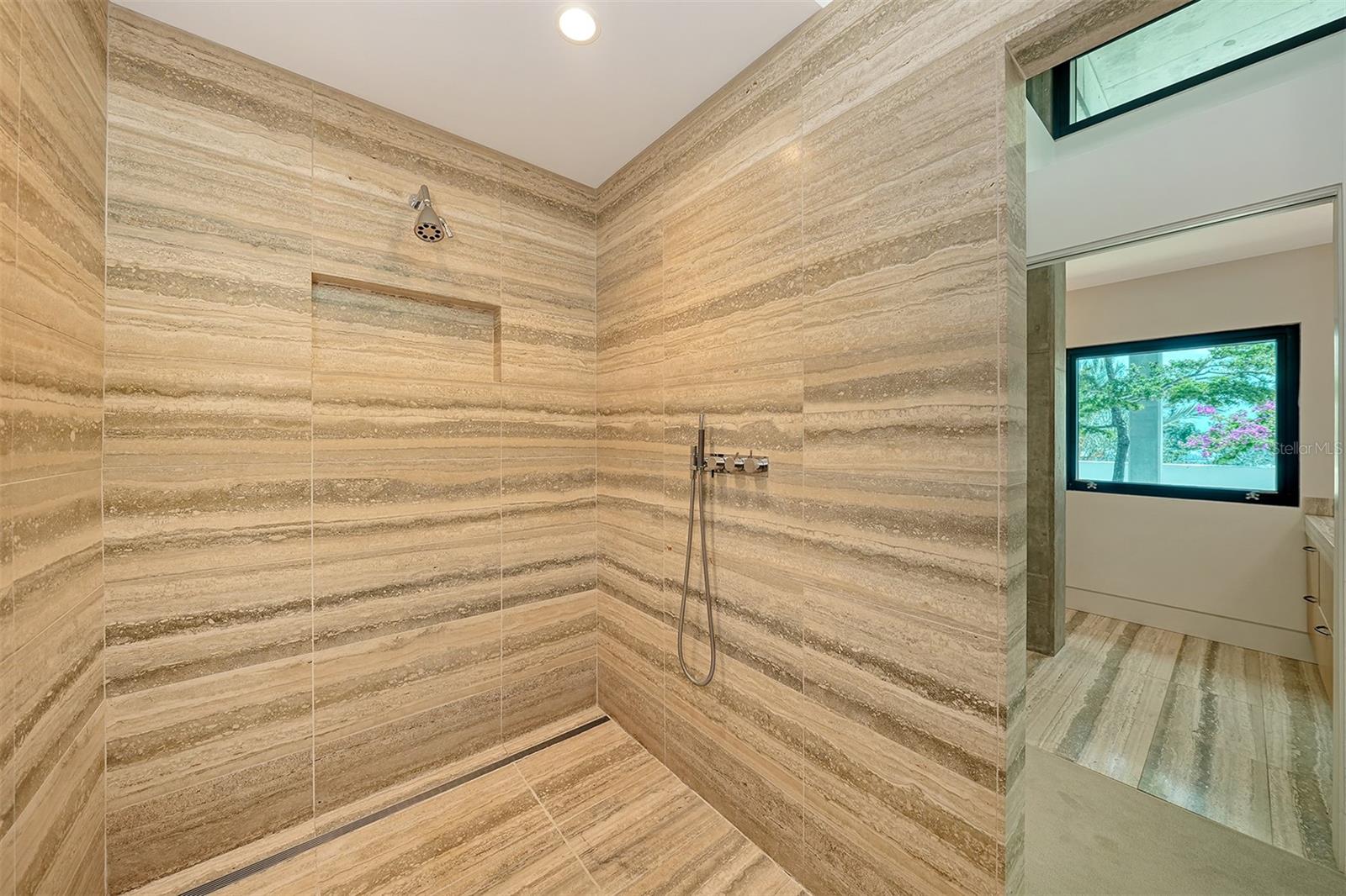 Image 31 of 55 For 8250 Sanderling Road