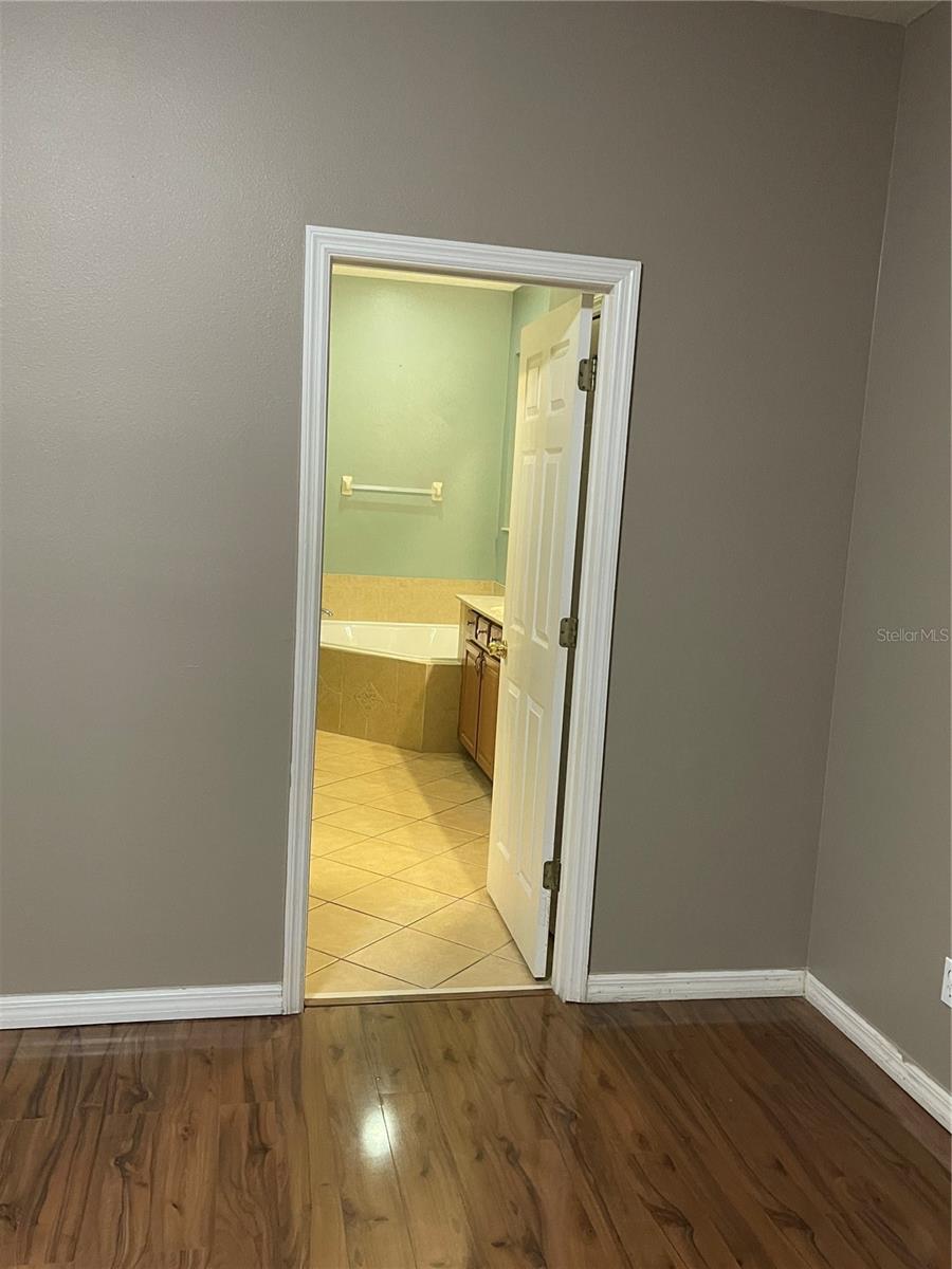 Image 16 of 18 For 1838 Palmerston Circle